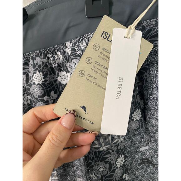 New Tommy Bahama UPF Stretch Shorts, Size Large - Picture 2 of 4